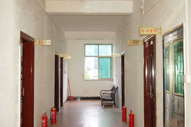 魅力小吃美食培訓(xùn)大型培訓(xùn)室環(huán)境
